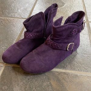 Women’s/kids purple boots